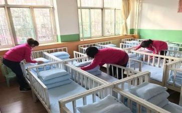 小班保育员本学期工作总结5篇