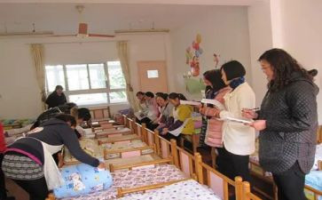幼儿园保育员年终总结8篇