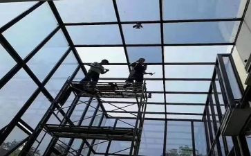 走玻璃桥的作文推荐5篇