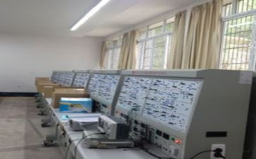 电子电工工作总结7篇