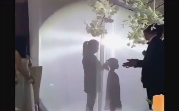 感动人物作文6篇