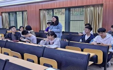 小学副班主任学期工作总结模板5篇