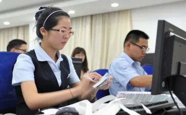 综合柜员年终工作总结8篇
