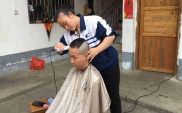 幼儿园理发店教案7篇