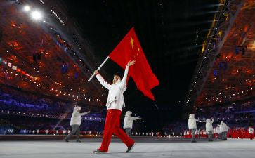 荣誉旗手演讲稿8篇