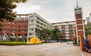 我学校作文300字8篇