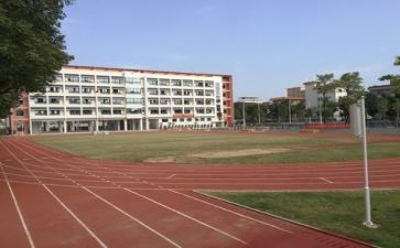 在学校的自我鉴定参考7篇