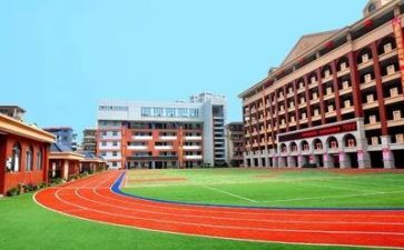 给学校讲话稿通用7篇