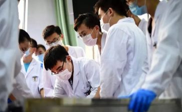 学医生作文优质7篇