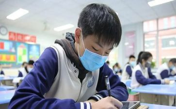 中学教师优秀事迹7篇
