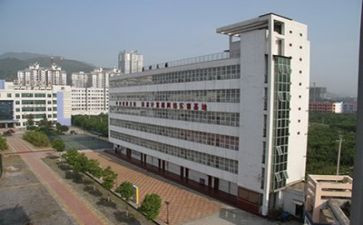 自我鉴中专生自我鉴定通用6篇